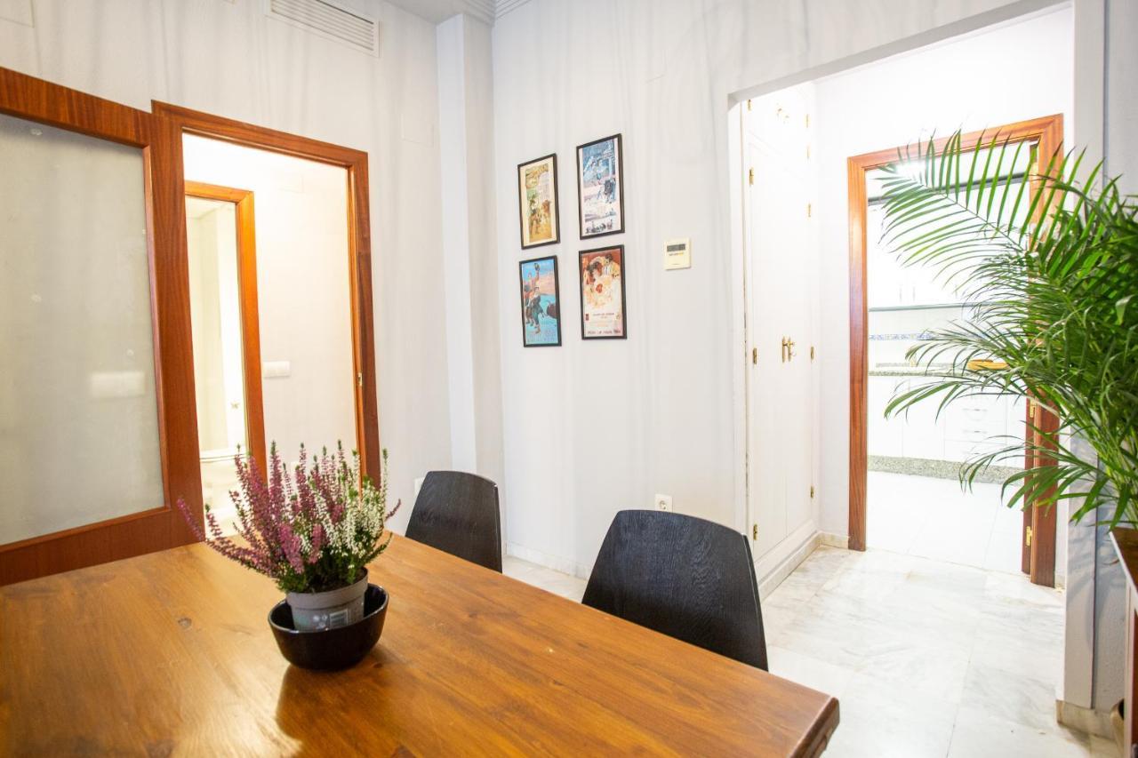 Wish Suite Torres De Sevilla Exterior foto